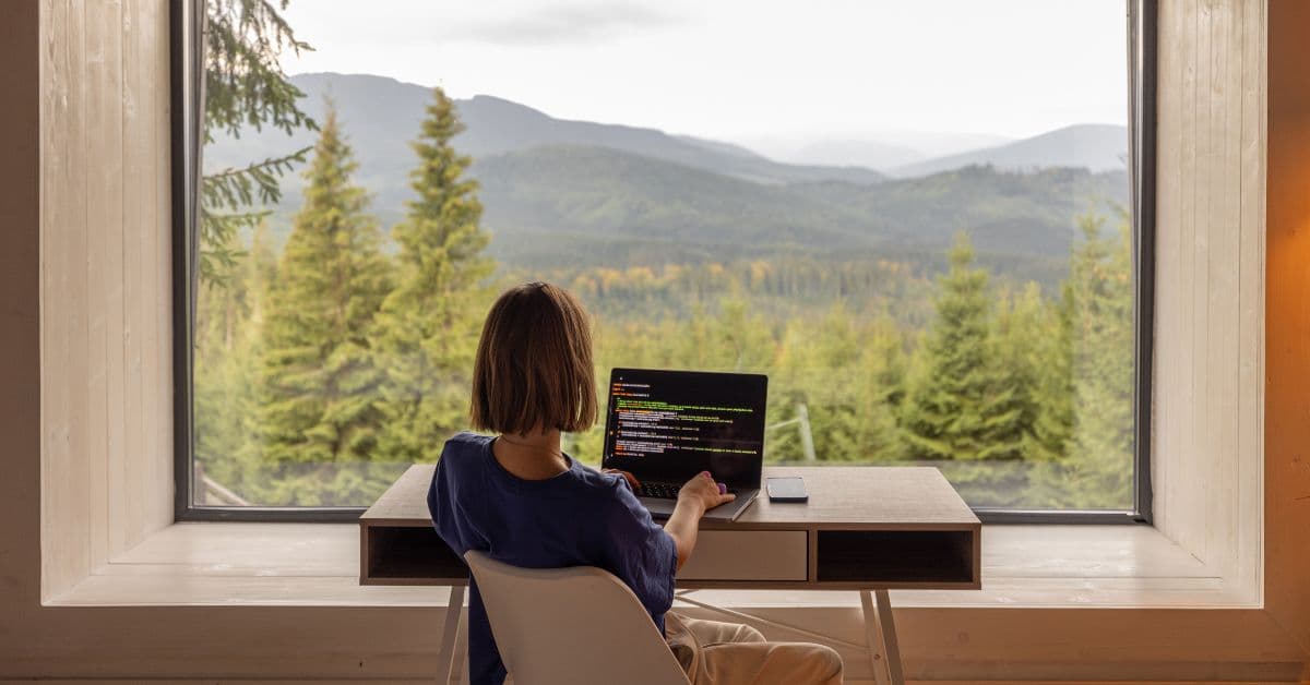 Discover 10 High-Paying Remote Entry-Level Jobs That Start at $25+ Per Hour
