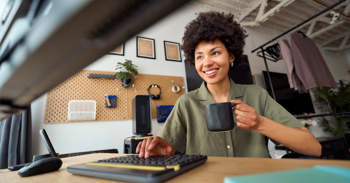 12 Remote Entry-Level Jobs Paying $25+/Hour – No Experience Required