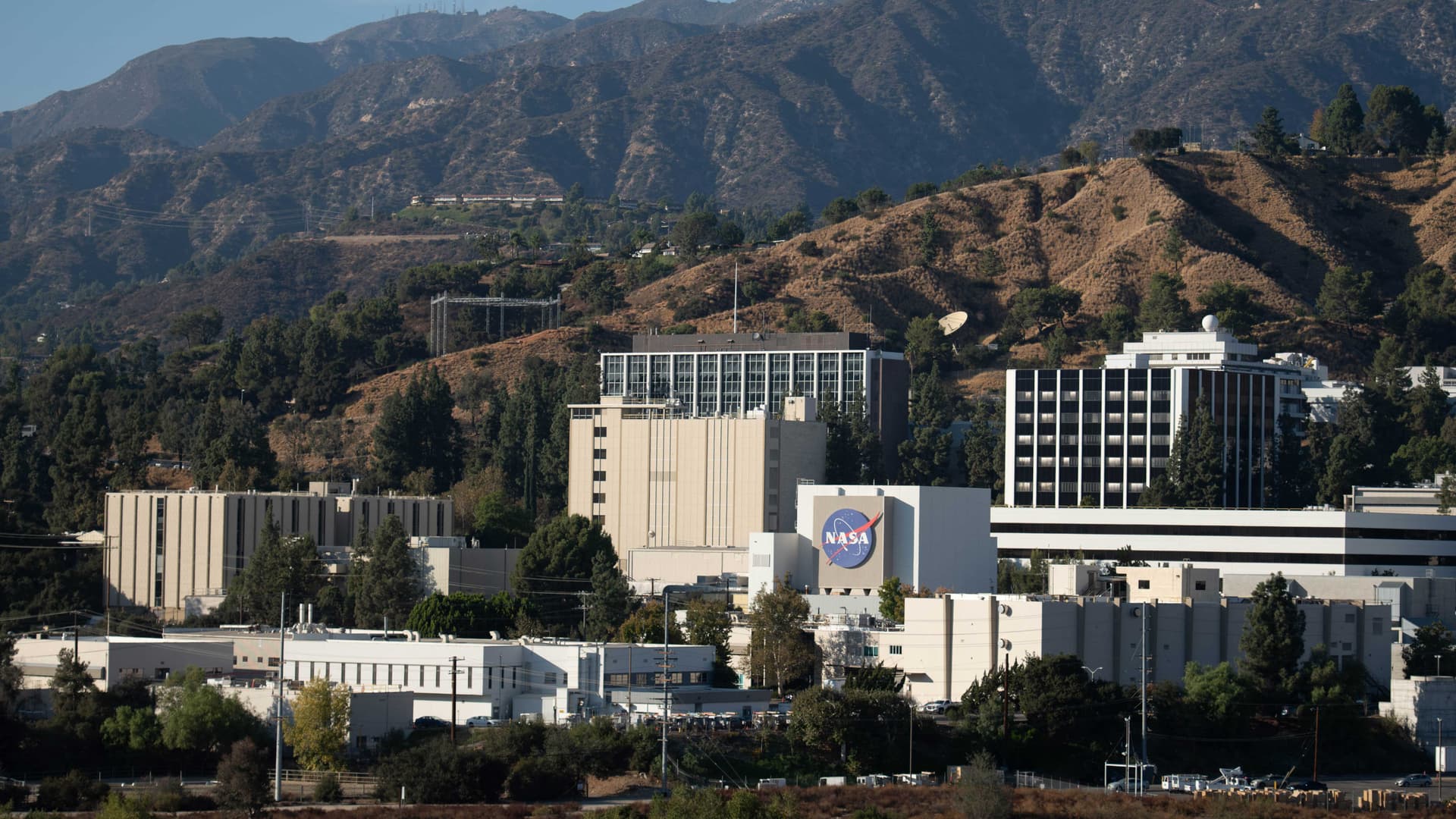 NASA's JPL Shocks Employees: Return to Office or Resign - The End of Remote Work?