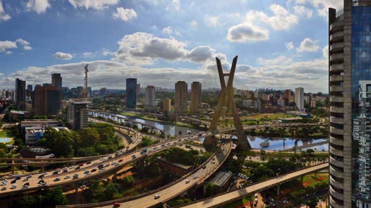 Discover the Top 10 Cities for Remote Workers: Your Ultimate Winter Escape Guide